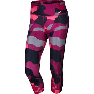One Legend Nike Camouflage Crop Leggings